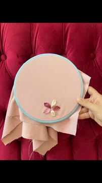 وقتی ازم انتظار دارین تو کسری از ثانیه سفارشاتونو بزنم و ارسال کنم و به دستتون برسه🤦♀️ ولی بازم من عاشقتونم🥰