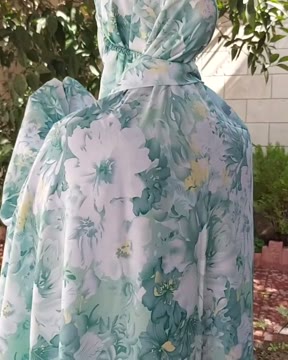💫چادر نماز کیسه ای 💫قد ۲ متر دوخته شده تا موقع سجده و رکوع پشت پا معلوم نباشه😍 💫قیمت با احترام : ۵۷۰ تومان 💫پارچه کدری کمی آبرفت داره ولی قد بلند چادر باعث میشه آبرفتش تاثیری رو قد نداشته باشه😘