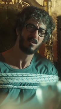 من و تو قاطی شده😅 #لطفا حمایت کنید کامنت و لایک یادتون نره ❤️❤️❤️❤️ #پست_جدید #سکانس_خام #ریلز #اینستاگرام #فیلم_سینمایی #بهرام_افشاری #مرد_عینکی