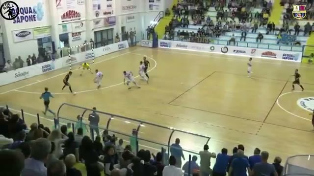 بهترین مهارها و سیوهای Stefano Mammarella در فوتسال