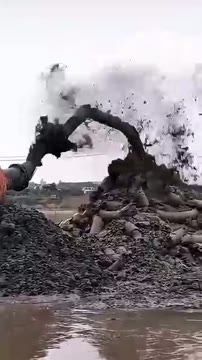 لحظات فوقالعاده لذتبخش باز کردن گرفتگی لولهها و تخلیه آب