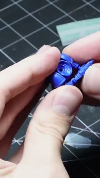 آموزش نقاشی مینیاتور Space Marine دقیقاً مشابه طرح روی جعبه