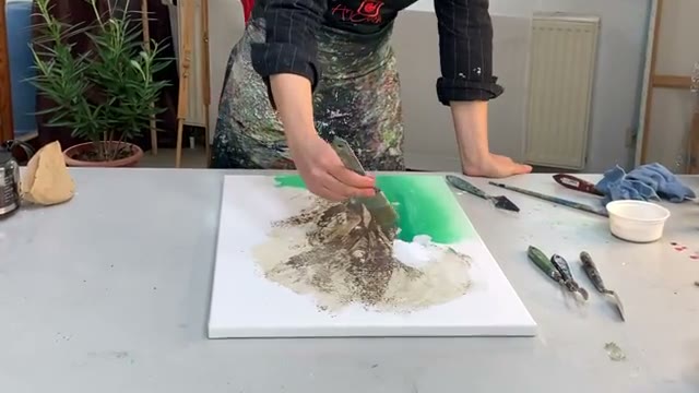 آموزش گام‌به‌گام نقاشی انتزاعی؛ خلق اثر هنری با تکنیک‌های خلاقانه و آرامش‌بخش