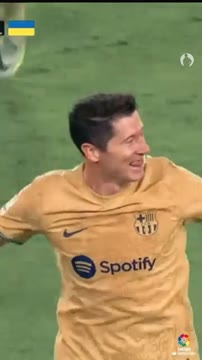 گل تماشایی و فوقالعاده Lewandowski برای تیم FC Barcelona