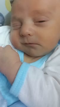 تا چشم بهم میزنی بچه ها بزرگ میشن🥰🥰
 دیدی چقدر زود میگذره!😍😍

# نوزاد# چالش# چالش- تغییر# چالش_نوزاد # نوزاد_پسر # پسر_بچه # نینی_کوچولو # نینی_بچه # نینیمون # زایمان # پسر# پسر بچه