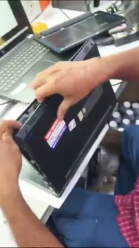 آموزش تعویض قاب و پنل شکسته لپ‌تاپ Lenovo توسط تیم تخصصی Suraj Computers