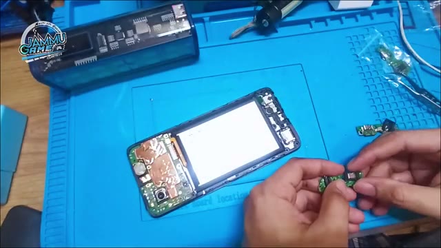 آموزش تعمیر مشکل شارژ نشدن Tecno spark go 2024 به صورت مرحله به مرحله
