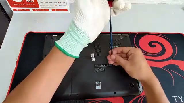 آموزش کامل و گامبهگام تعویض کیبورد لپتاپ Lenovo E460