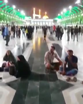 .
در کربلای معلی ؛ بین الحرمین شریفین 
به یاد همه دوستان بودیم
.
*تصاویر اختصاصی نینوا*
.
.
.
.
🔺 فیلم را از کانال نینوا دانلود کنید